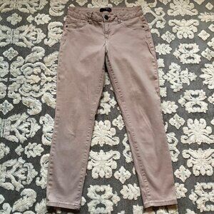1822 Denim Skinny Pants in Taupe